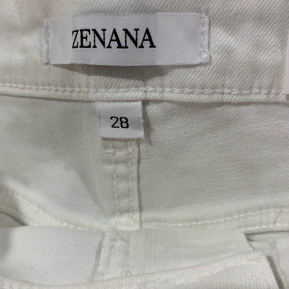 ZENANA Distressed White Jeans size 28 - Picture 9 of 10